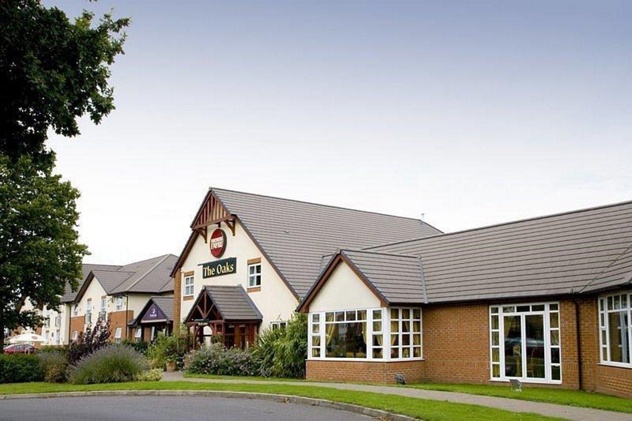 Hotel Premier Airport 3*